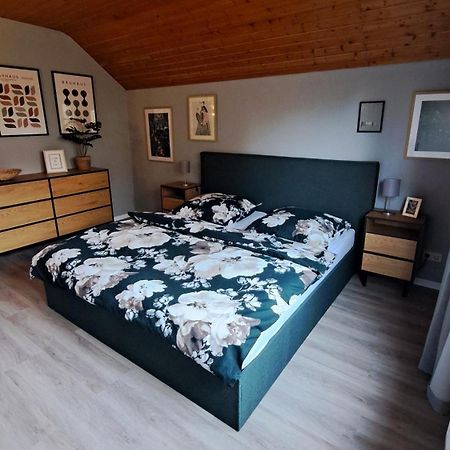 Ferienhaeuser Rhoen - Haus Natalie & Haus Helene Hausen  Kültér fotó
